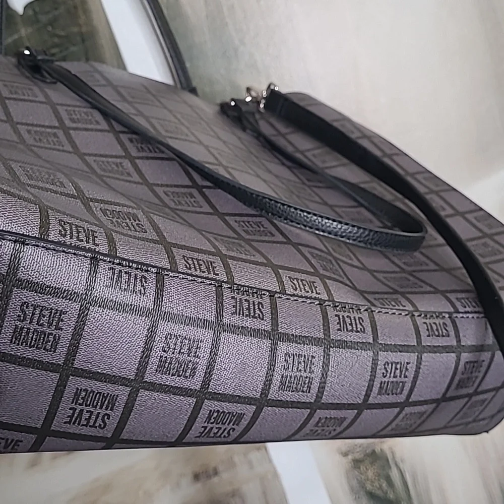 Steve Madden oversized over the shoulder tote bag purse faux leather black bag